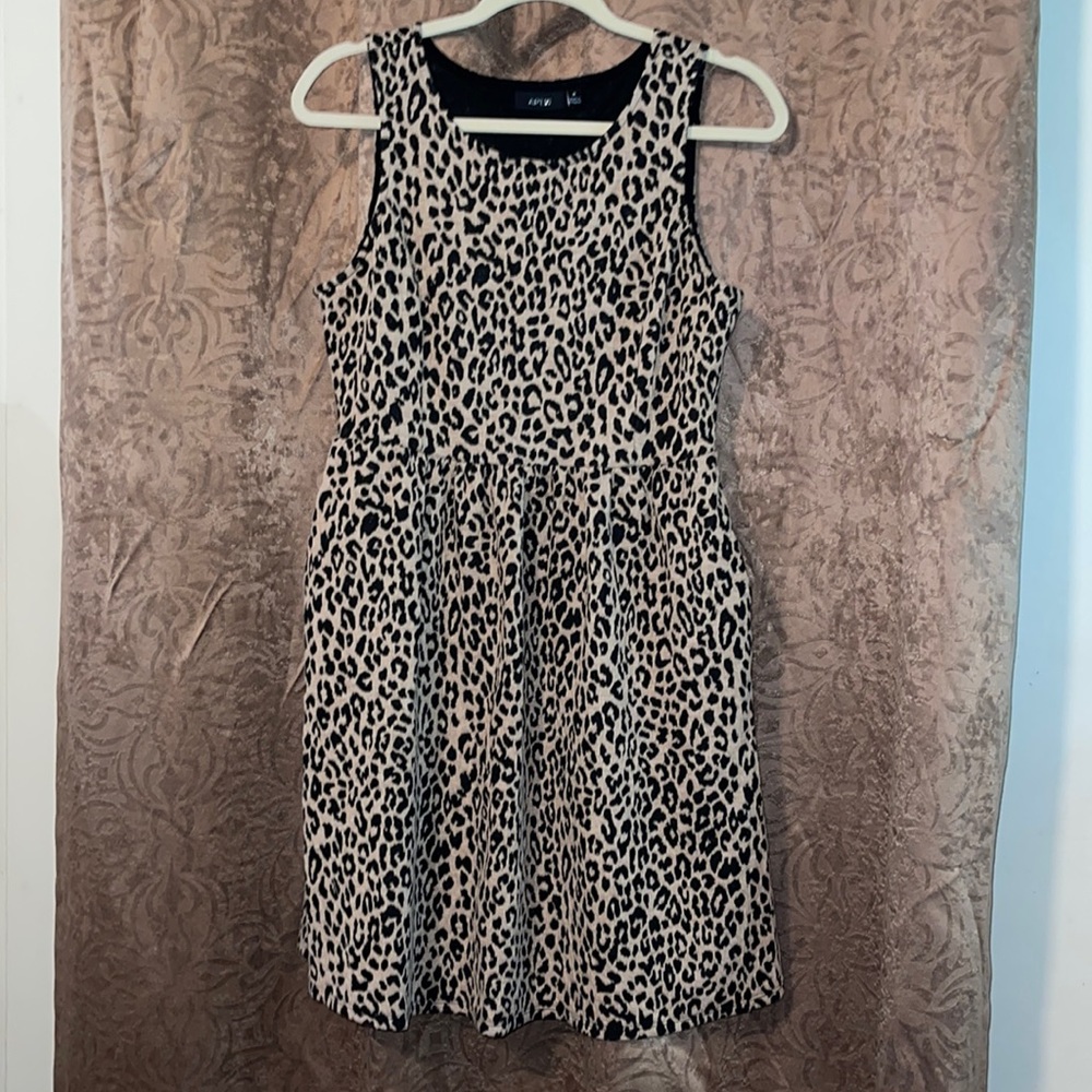 Leaopard print dress with pockets